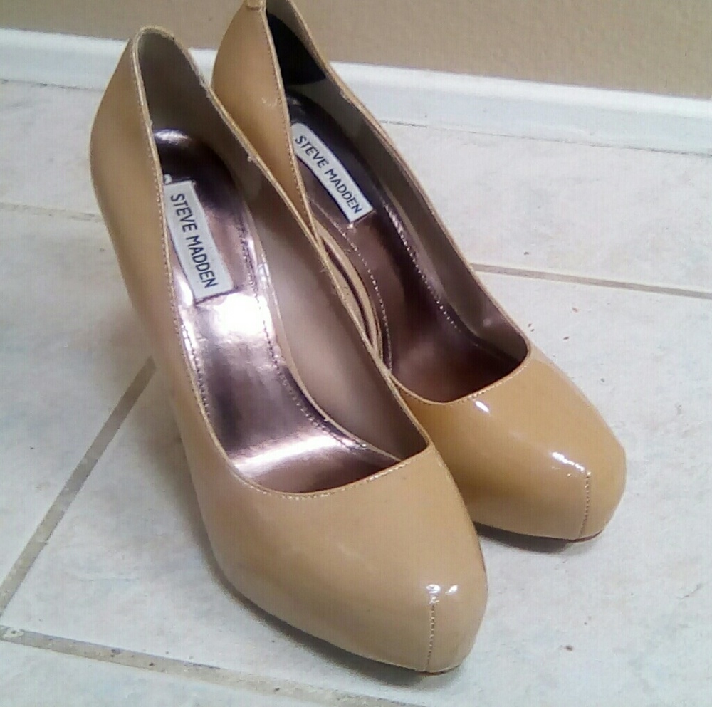 Steve Madden nude heels sz 10m